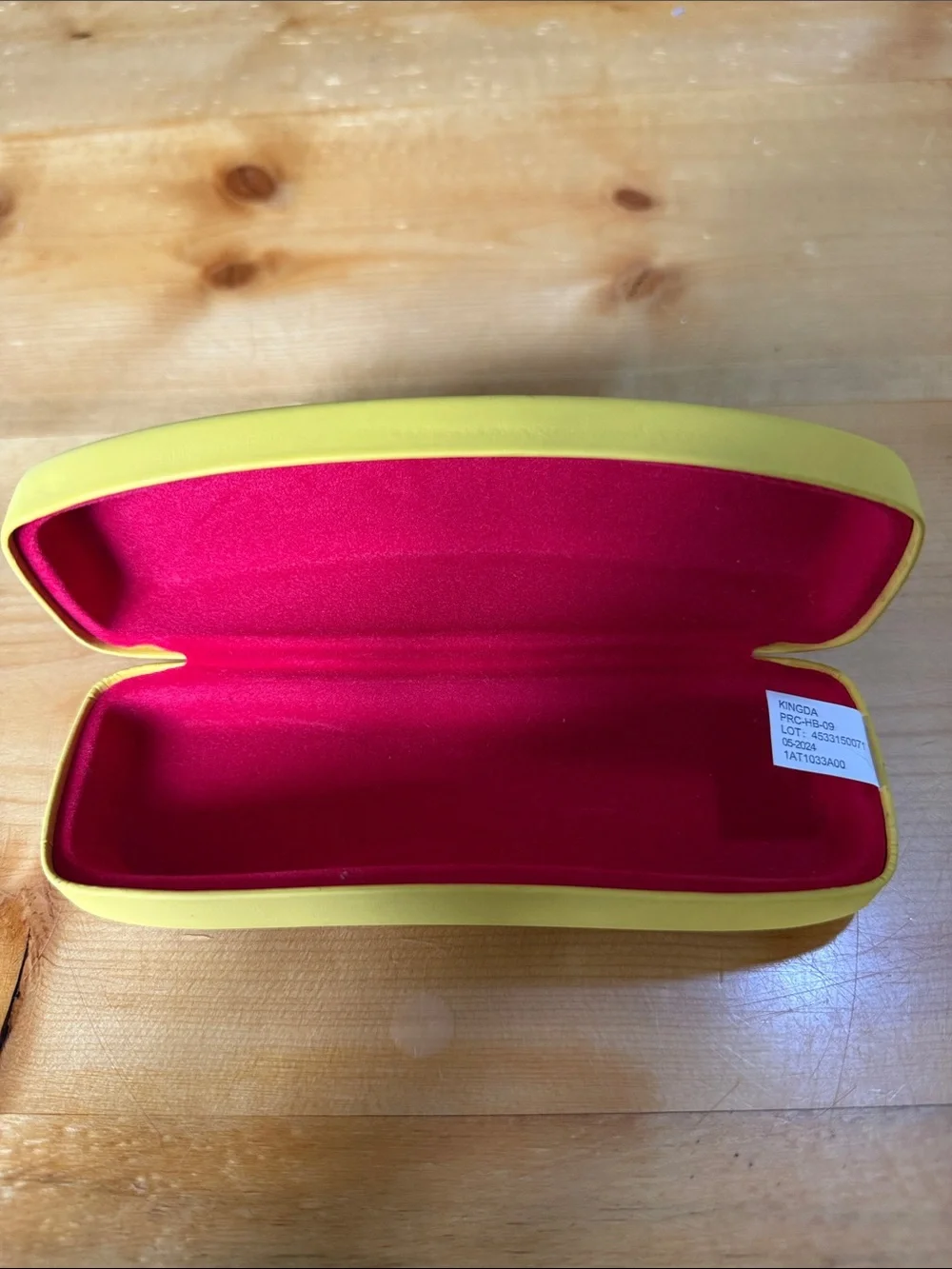 Ray-Ban Yellow Eyeglass Hard Case Glasses Protector Hinged Clamshell Felt Lined